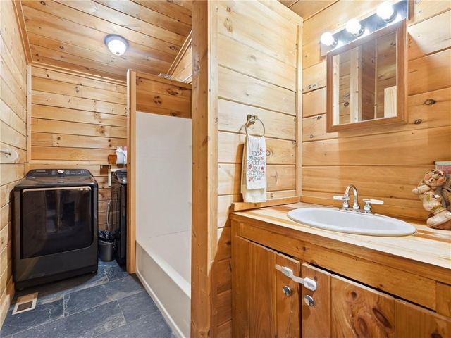 1860 W Elmwood Drive, Acworth, GA 30102