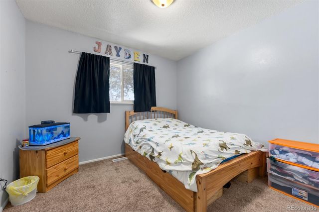 40 Normandy Circle, Pueblo, CO 81001