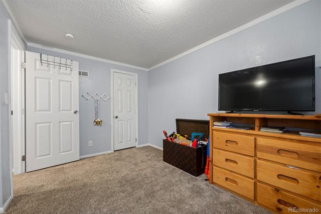 40 Normandy Circle, Pueblo, CO 81001