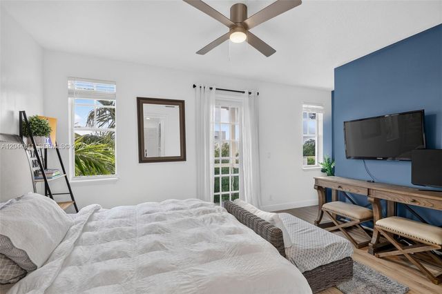 810 N 3rd Avenue N 76, Lake Worth, FL 33460