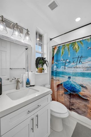 810 N 3rd Avenue N 76, Lake Worth, FL 33460