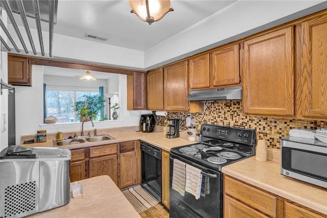 721 Waters DR, Virginia Beach, VA 23462