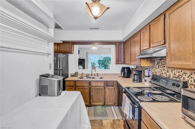 721 Waters DR, Virginia Beach, VA 23462