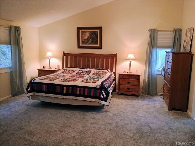 4111 Seymour Drive, Troy, MI 48098