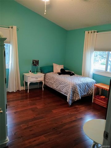 4111 Seymour Drive, Troy, MI 48098