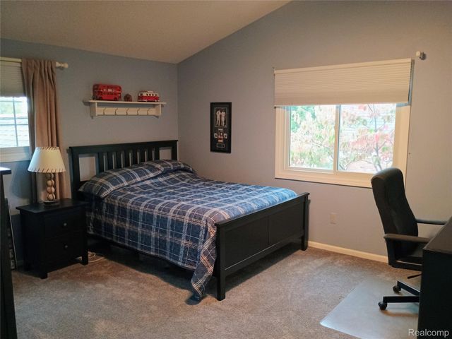 4111 Seymour Drive, Troy, MI 48098