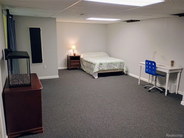 4111 Seymour Drive, Troy, MI 48098