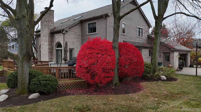 4111 Seymour Drive, Troy, MI 48098