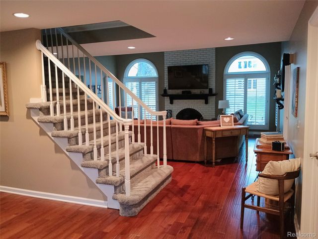 4111 Seymour Drive, Troy, MI 48098