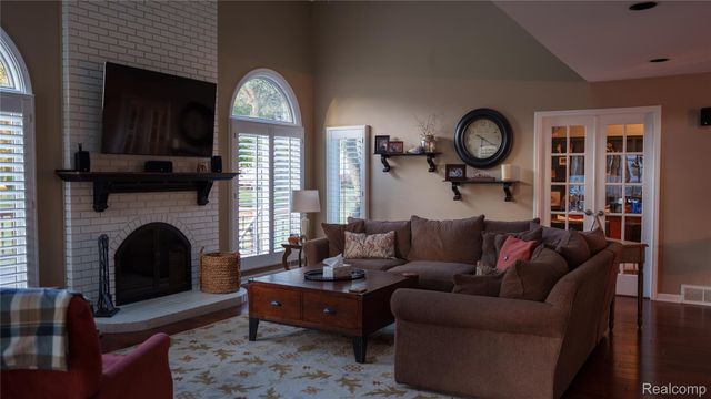 4111 Seymour Drive, Troy, MI 48098