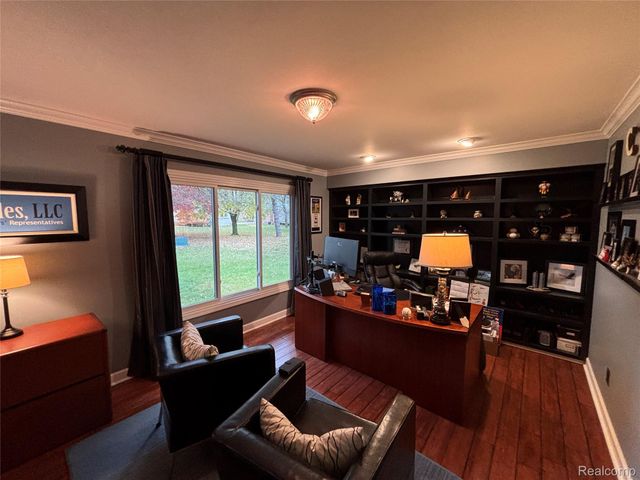 4111 Seymour Drive, Troy, MI 48098