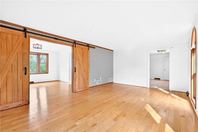 110 Royal Place, Peters Twp, PA 15317