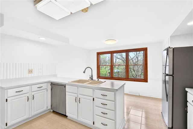 110 Royal Place, Peters Twp, PA 15317