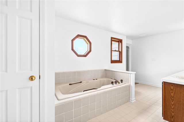 110 Royal Place, Peters Twp, PA 15317