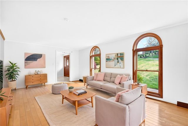 110 Royal Place, Peters Twp, PA 15317