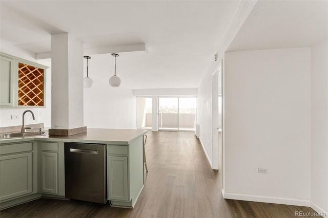 909 N Logan Street 11I, Denver, CO 80203