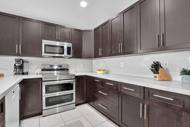 5659 NW 109TH Lane, Coral Springs, FL 33076