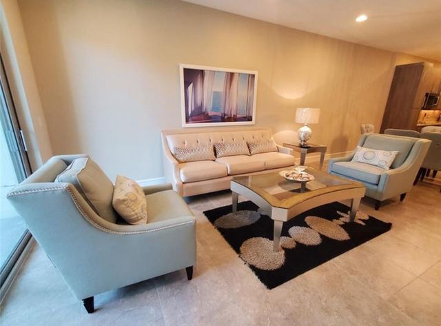 4511 El Mar Dr Apt 202, Lauderdale By The Sea, FL 33308