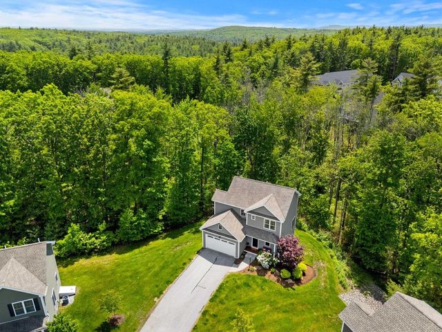 66 Redwood Way, Manchester, NH 03102