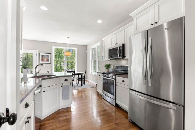 66 Redwood Way, Manchester, NH 03102