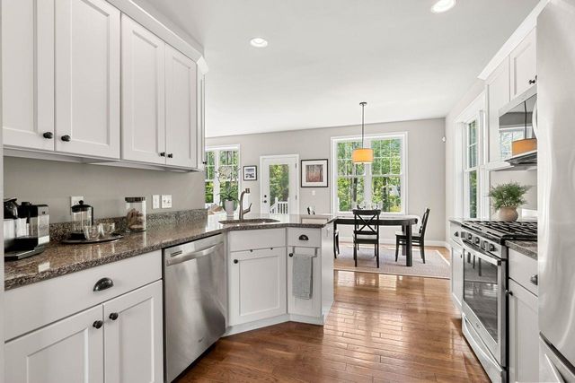 66 Redwood Way, Manchester, NH 03102