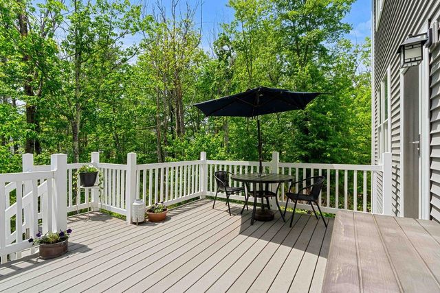 66 Redwood Way, Manchester, NH 03102