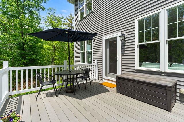 66 Redwood Way, Manchester, NH 03102