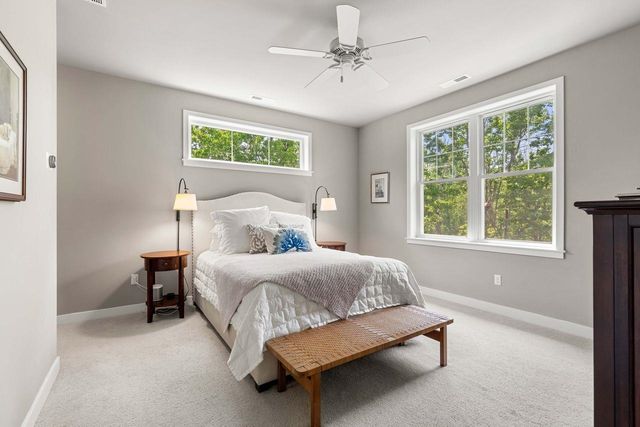 66 Redwood Way, Manchester, NH 03102