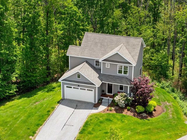 66 Redwood Way, Manchester, NH 03102