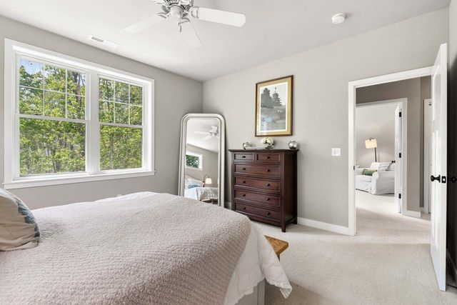 66 Redwood Way, Manchester, NH 03102