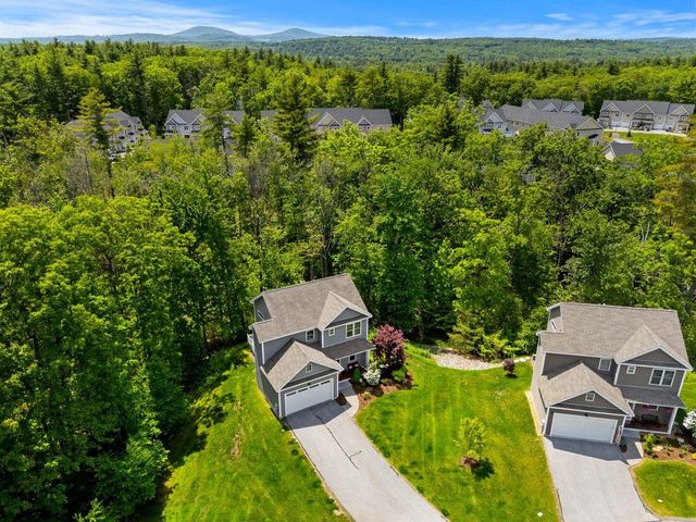 66 Redwood Way, Manchester, NH 03102