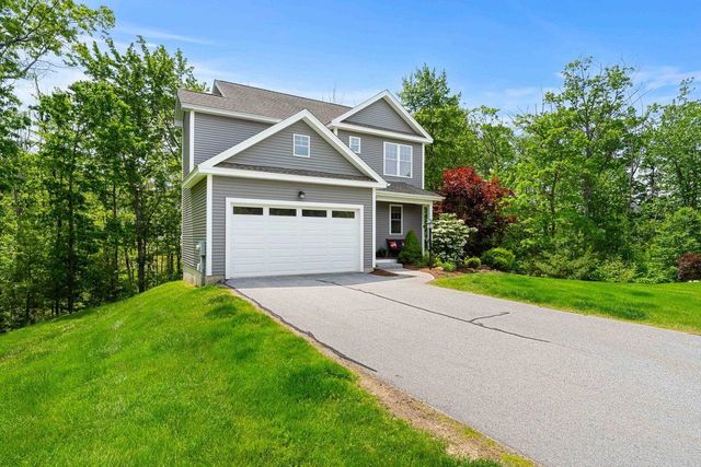 66 Redwood Way, Manchester, NH 03102