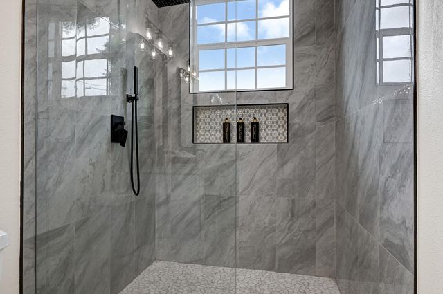 2412 Lucas Street, Houston, TX 77026