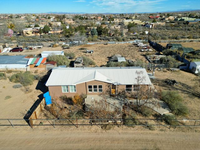 173 Barnard Road, Corrales, NM 87048