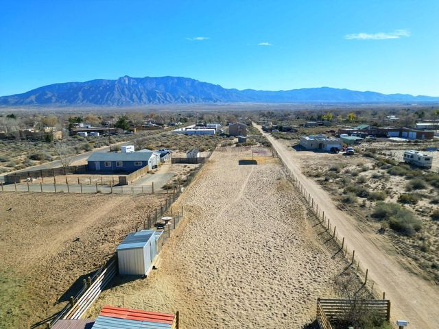 173 Barnard Road, Corrales, NM 87048