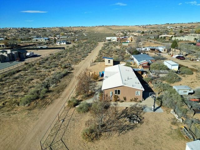 173 Barnard Road, Corrales, NM 87048
