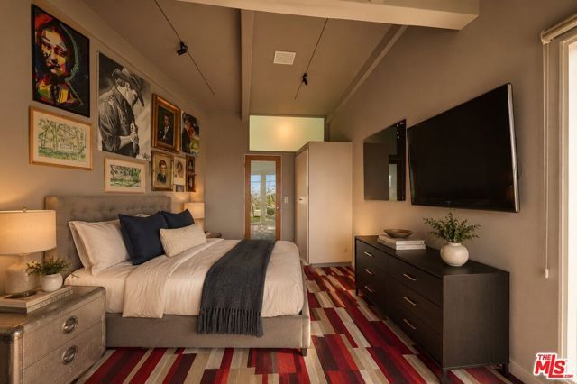 8411 Hollywood Boulevard, West Hollywood, CA 90069