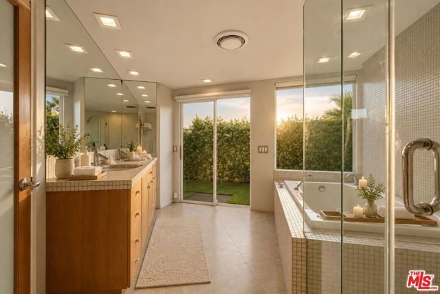 8411 Hollywood Boulevard, West Hollywood, CA 90069