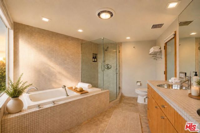 8411 Hollywood Boulevard, West Hollywood, CA 90069