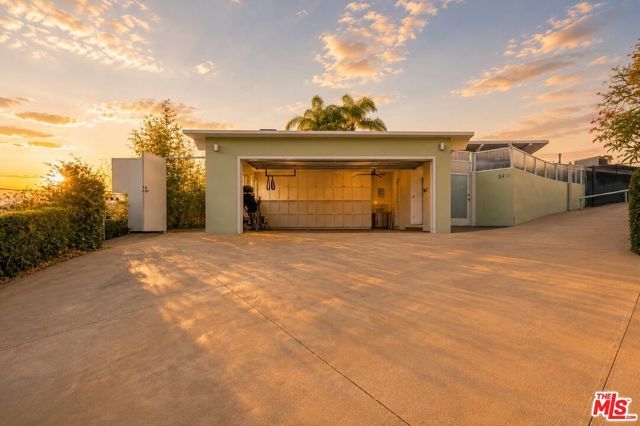 8411 Hollywood Boulevard, West Hollywood, CA 90069