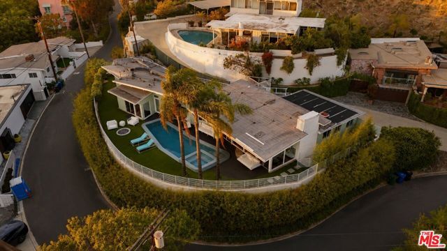 8411 Hollywood Boulevard, West Hollywood, CA 90069