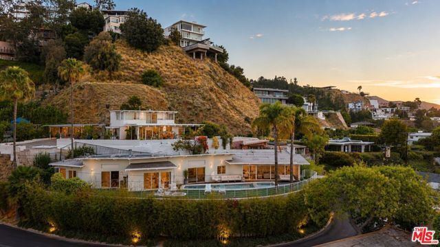 8411 Hollywood Boulevard, West Hollywood, CA 90069