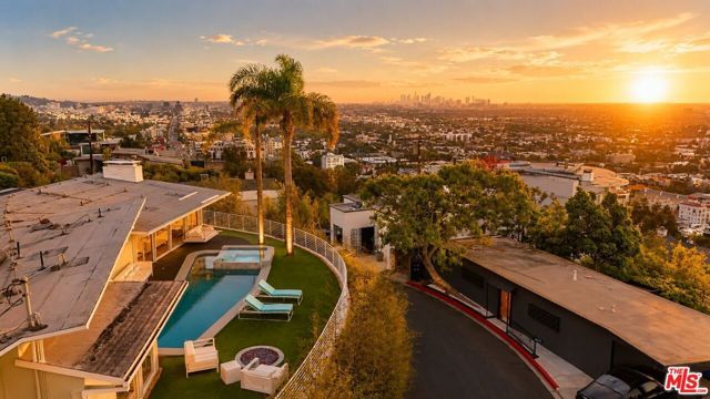 8411 Hollywood Boulevard, West Hollywood, CA 90069
