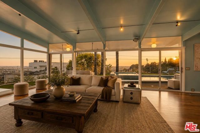 8411 Hollywood Boulevard, West Hollywood, CA 90069