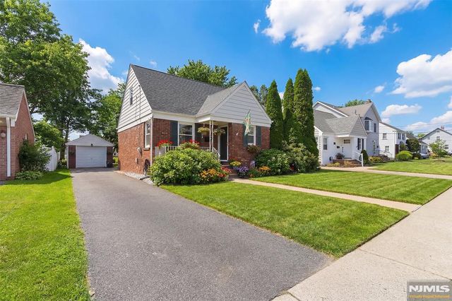 47 Peek Street, Rochelle Park, NJ 07662