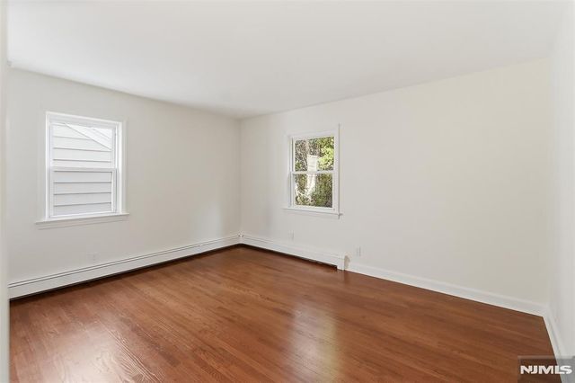 47 Peek Street, Rochelle Park, NJ 07662