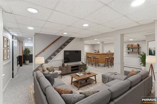 47 Peek Street, Rochelle Park, NJ 07662