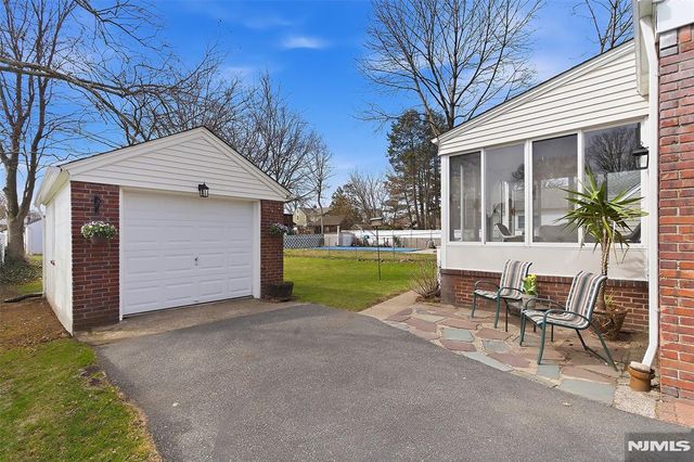 47 Peek Street, Rochelle Park, NJ 07662