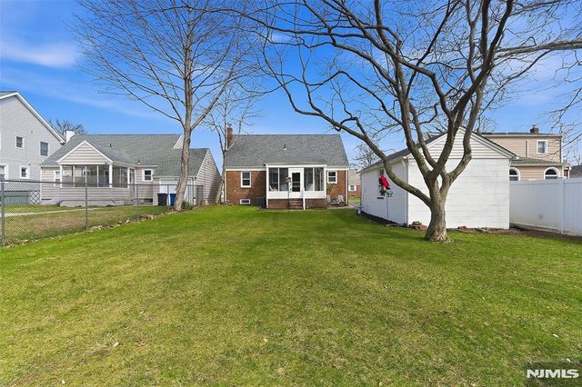 47 Peek Street, Rochelle Park, NJ 07662