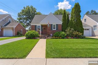 47 Peek Street, Rochelle Park, NJ 07662